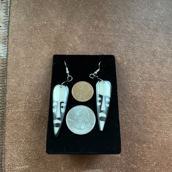 Adinkra Bone Earrings - Picture 3 of 3